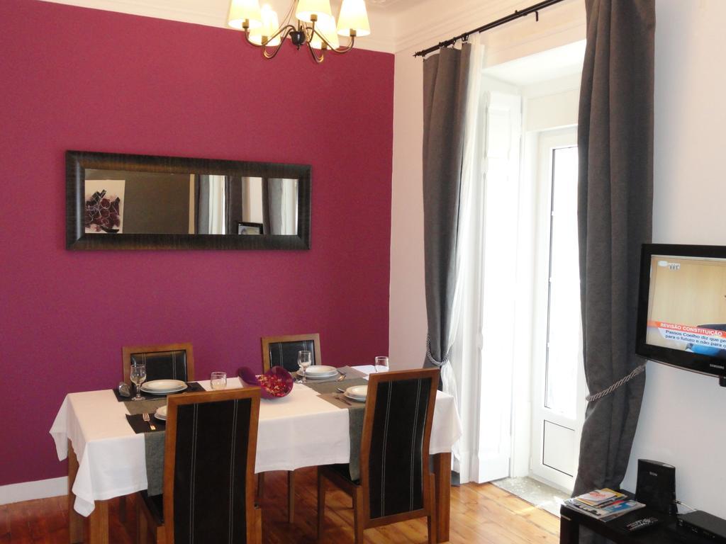 Luxury Apartment In City Centre - Avenida Da Liberdade Lisbon Room photo